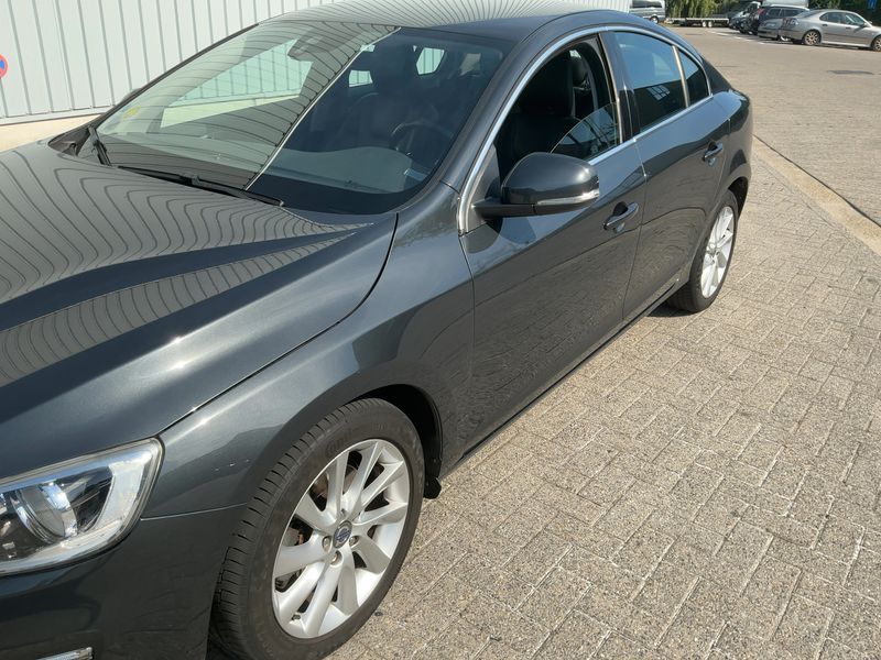 Volvo S60 1.6 D2 Summum 2014 – снимка 2