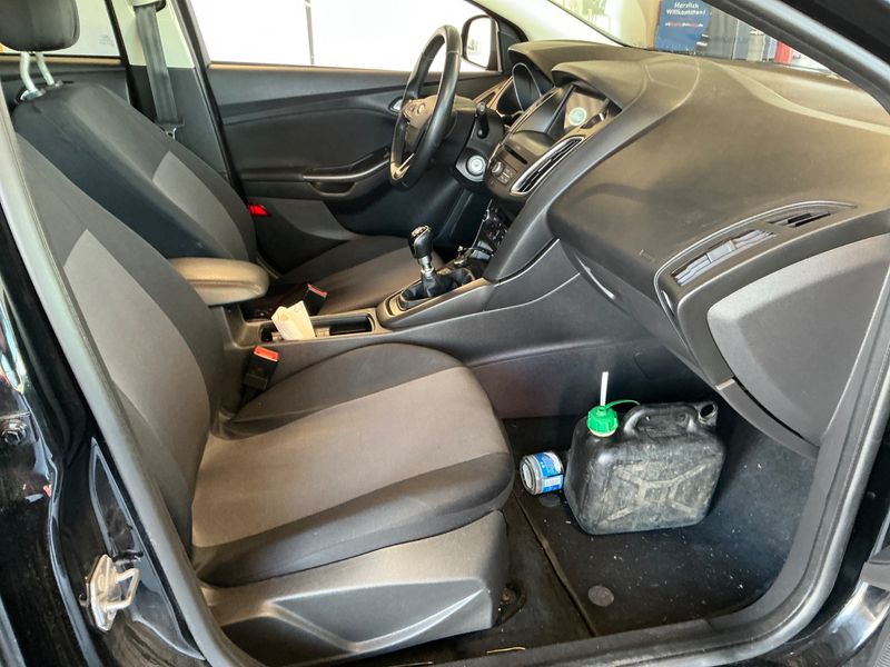 Ford Focus 1.5 TDCi Business 2017 – снимка 3