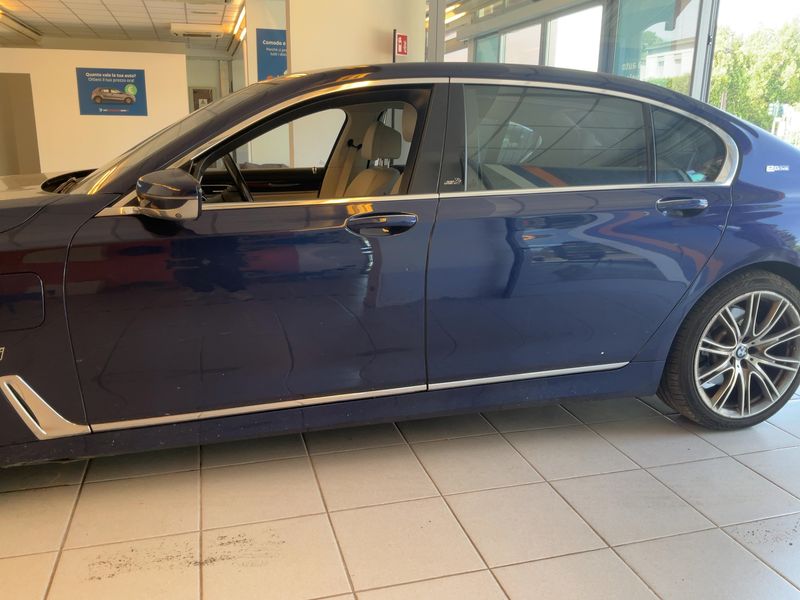 BMW 7er 740e L xDrive 2016 – снимка 4