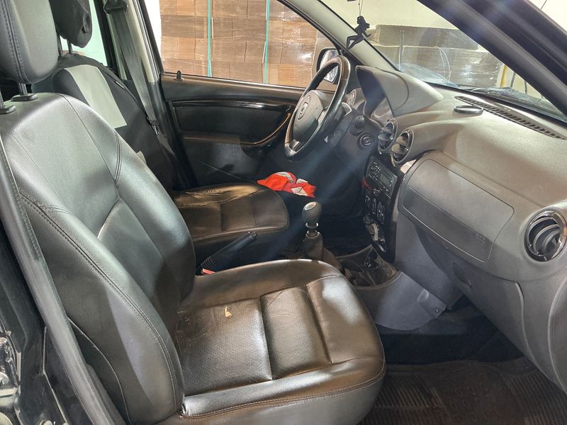 Dacia Duster 1.5 dCi Prestige 4x2 2011 – снимка 17
