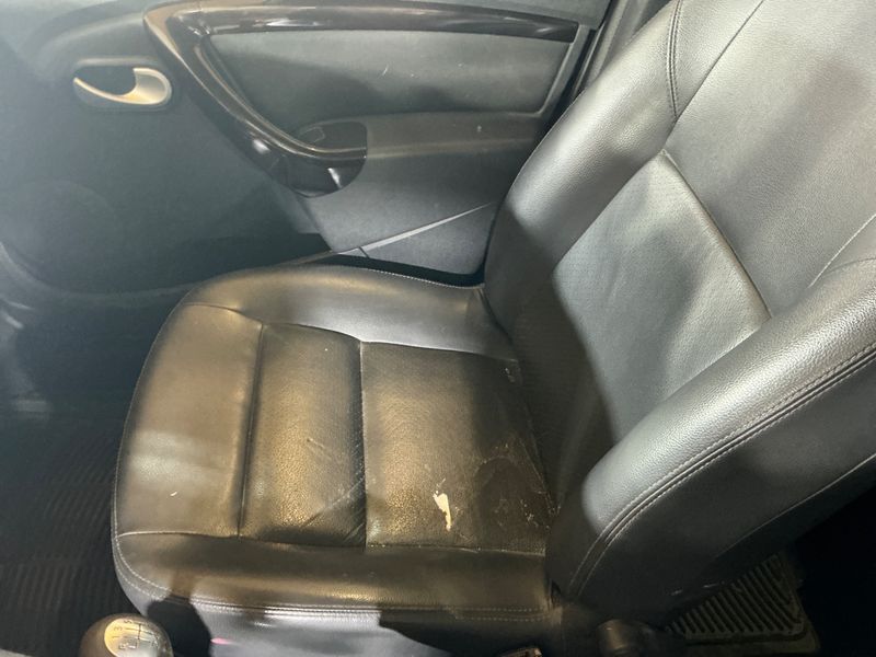 Dacia Duster 1.5 dCi Prestige 4x2 2011 – снимка 36