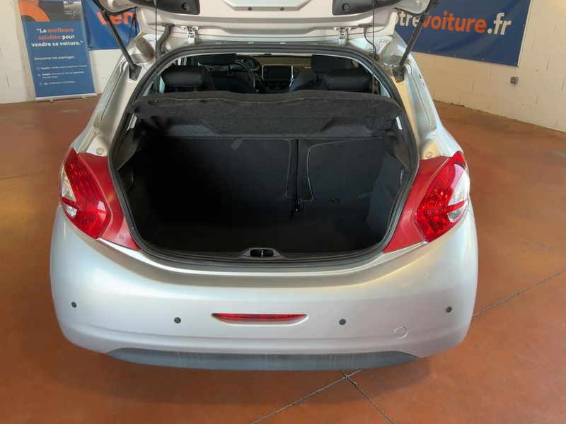 Peugeot 208 1.2 VTi Active 2014 – снимка 15