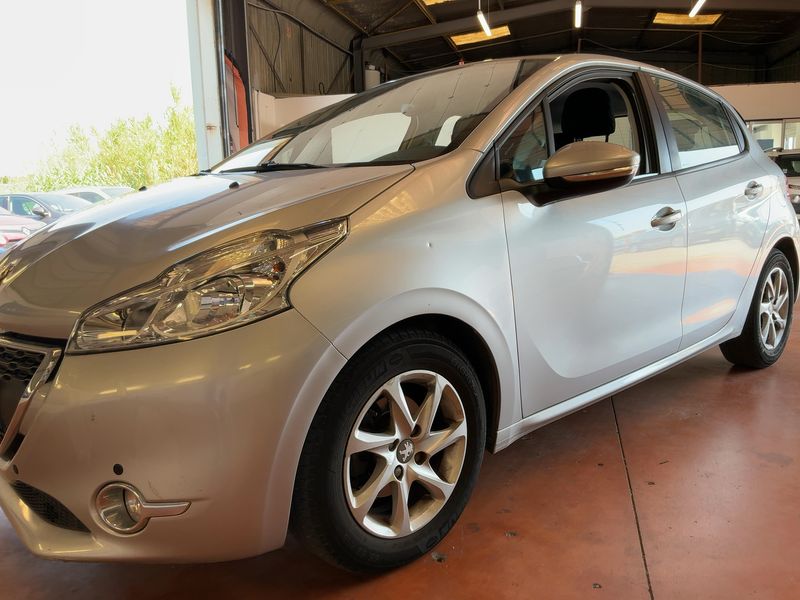 Peugeot 208 1.2 VTi Active 2014 – снимка 2