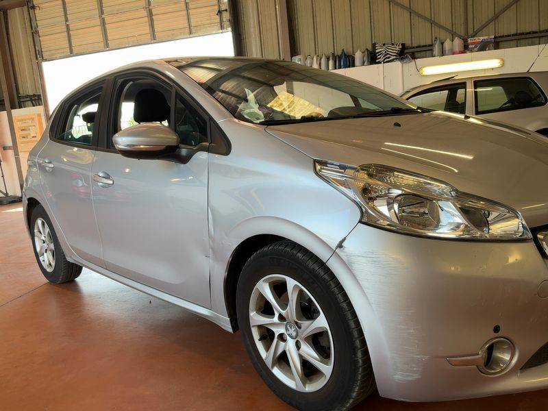 Peugeot 208 1.2 VTi Active 2014 – снимка 12