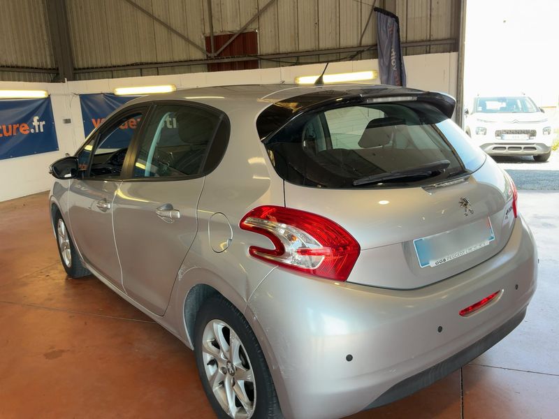 Peugeot 208 1.2 VTi Active 2014 – снимка 6