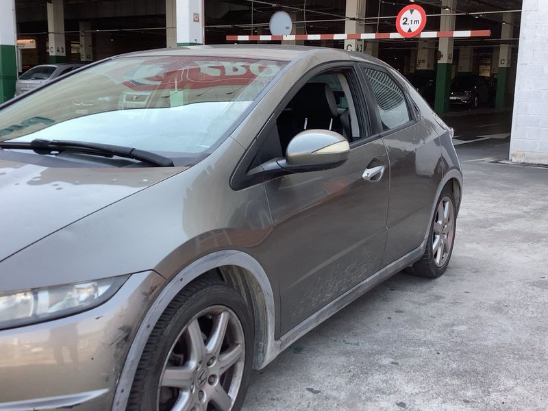 Honda Civic 1.8 VTEC Sport 2006 – снимка 2