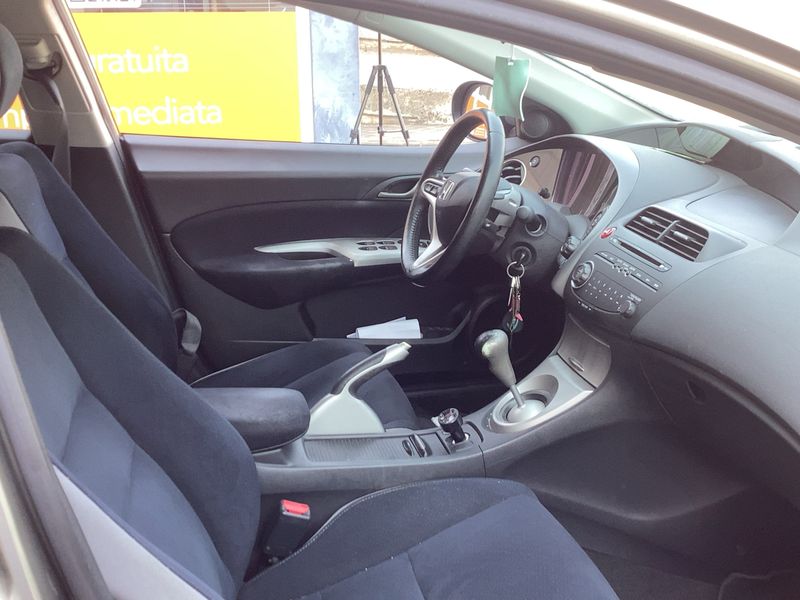 Honda Civic 1.8 VTEC Sport 2006 – снимка 16