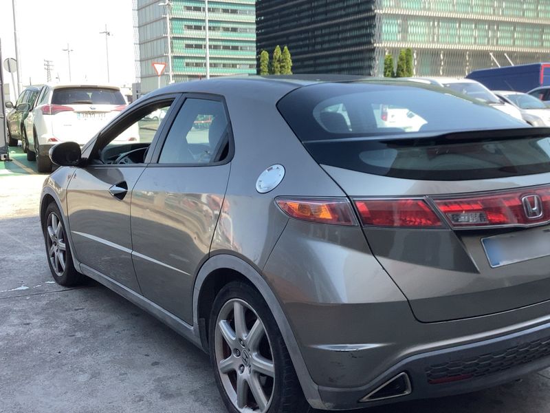 Honda Civic 1.8 VTEC Sport 2006 – снимка 6