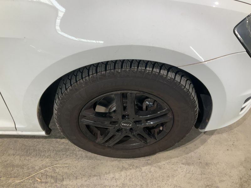 Volkswagen Golf VII 1.6 TDI Trendline BlueMotion Tech 2015 – снимка 11