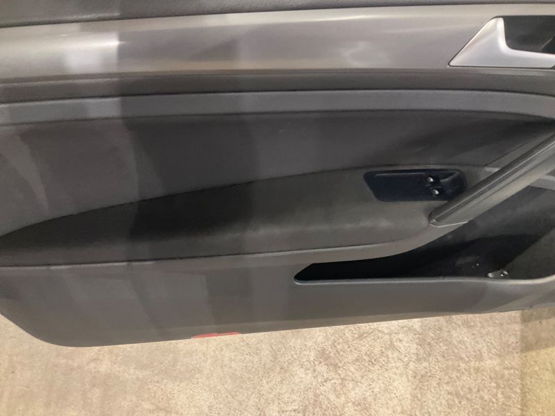 Volkswagen Golf VII 1.6 TDI Trendline BlueMotion Tech 2015 – снимка 31