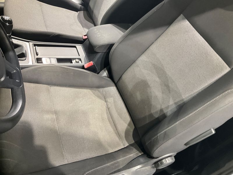 Volkswagen Golf VII 1.6 TDI Trendline BlueMotion Tech 2015 – снимка 30