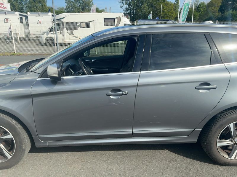 Volvo XC60 2.0 D4 R-Design 2015 – снимка 4