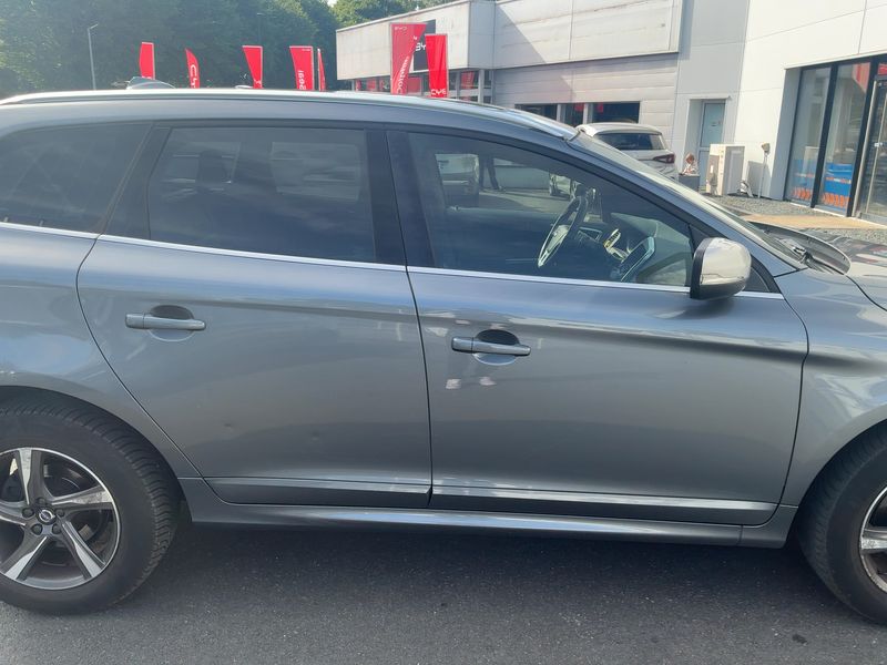 Volvo XC60 2.0 D4 R-Design 2015 – снимка 10