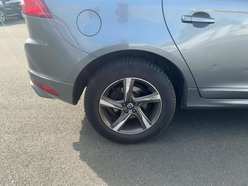 Volvo XC60 2.0 D4 R-Design 2015 – снимка 9