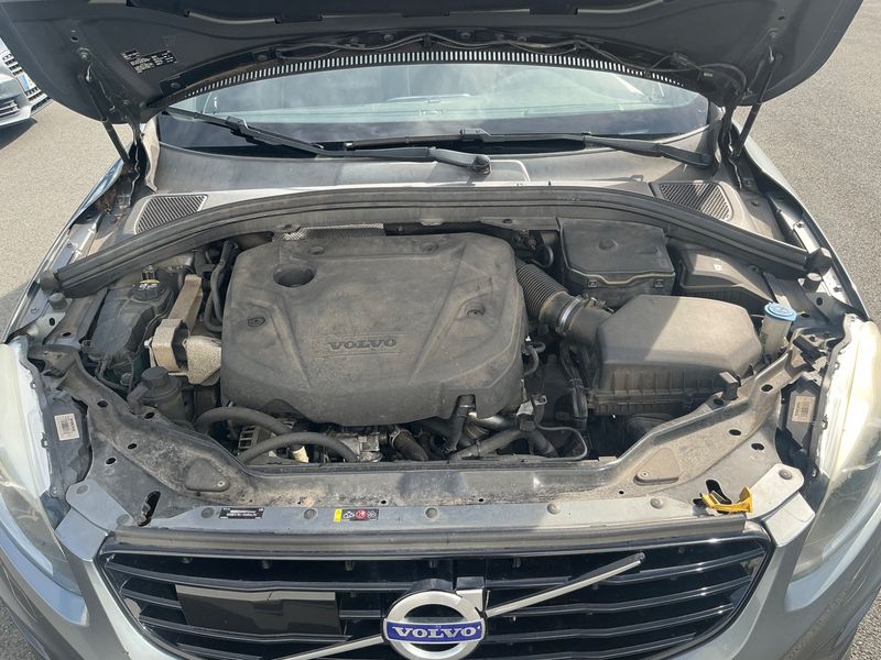 Volvo XC60 2.0 D4 R-Design 2015 – снимка 36