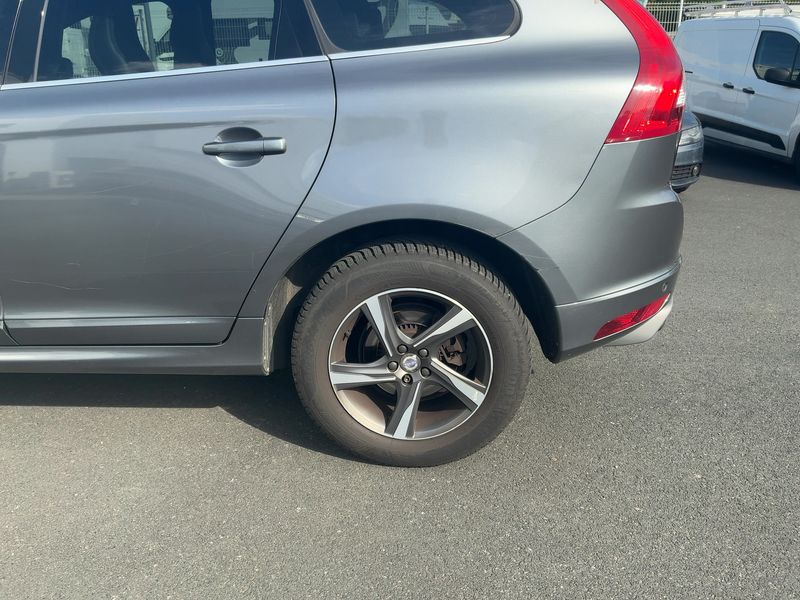 Volvo XC60 2.0 D4 R-Design 2015 – снимка 5
