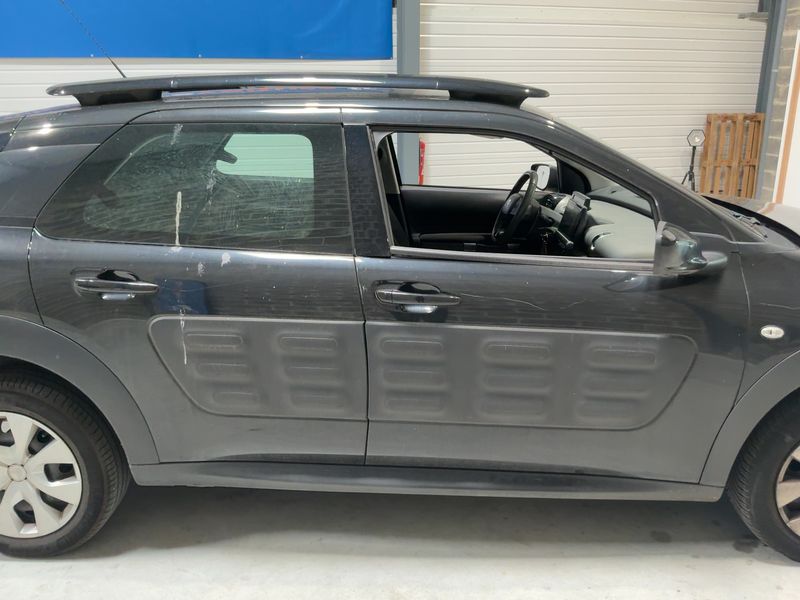 Citroen C4 Cactus 1.2 VTi Feel 2016 – снимка 10