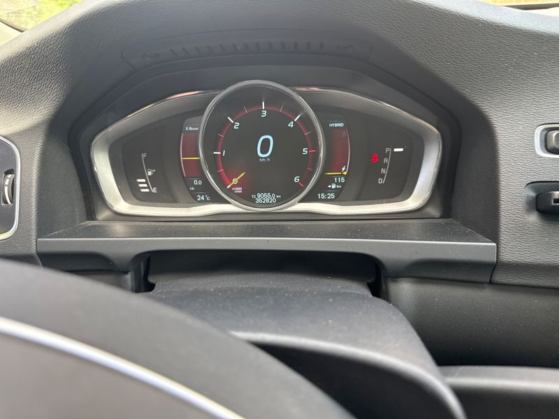 Volvo V60 2.4 D6 Plug-in Hybrid Summum AWD 2013 – снимка 4