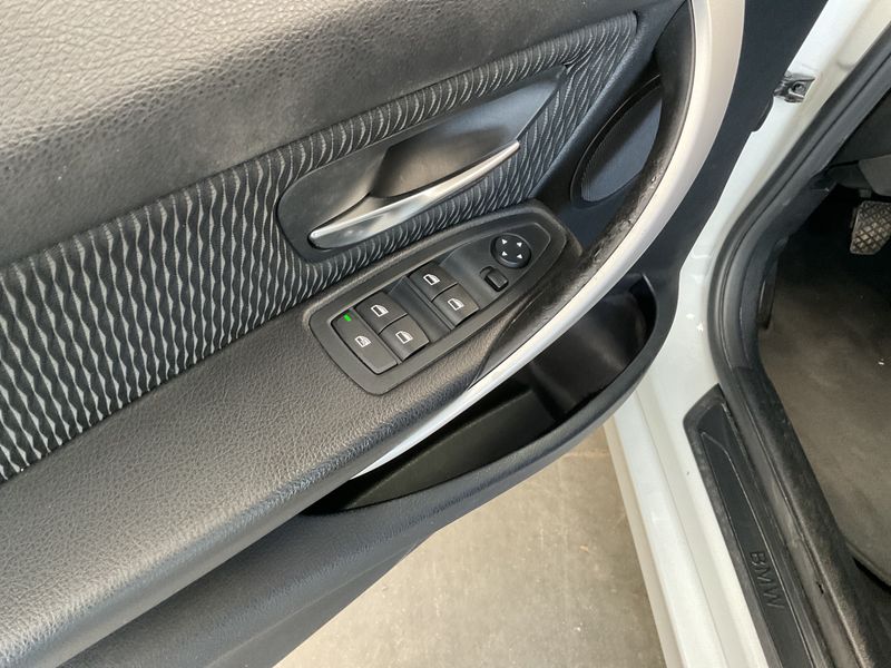 BMW 3er 318d 2015 – снимка 24