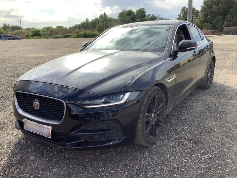 Jaguar XE 20d S AWD 2019 – снимка 1