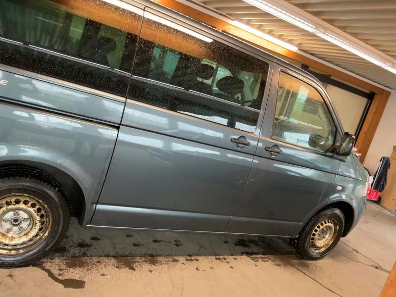 Volkswagen T5 Multivan 2.5 TDI Startline 2007 – снимка на щета