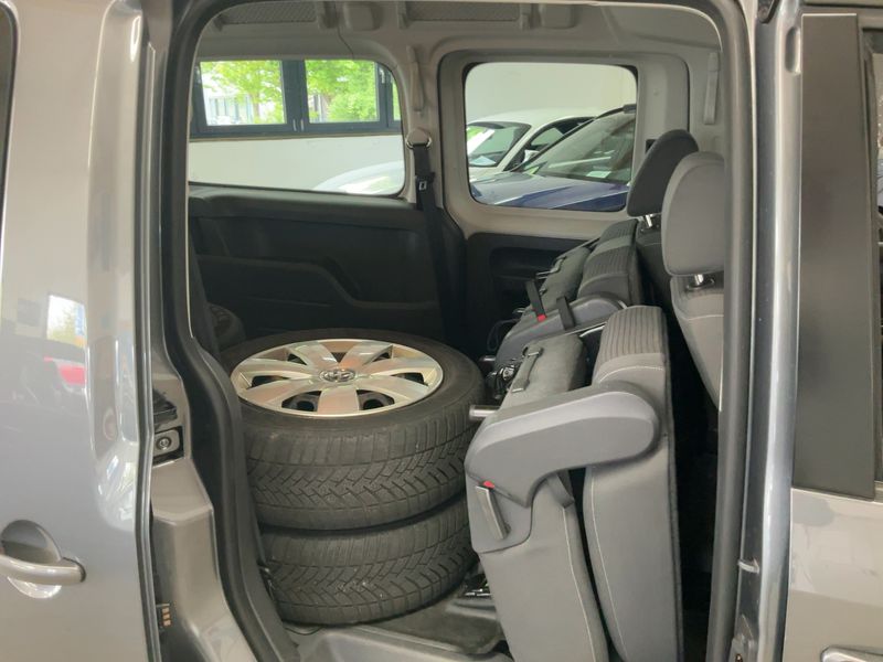 Volkswagen Caddy 2.0 TDI Maxi Comfortline 4Motion 2013 – снимка 20