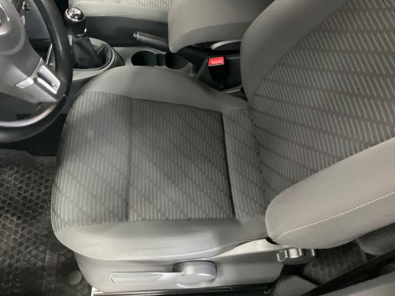 Volkswagen Caddy 2.0 TDI Maxi Comfortline 4Motion 2013 – снимка на щета 32