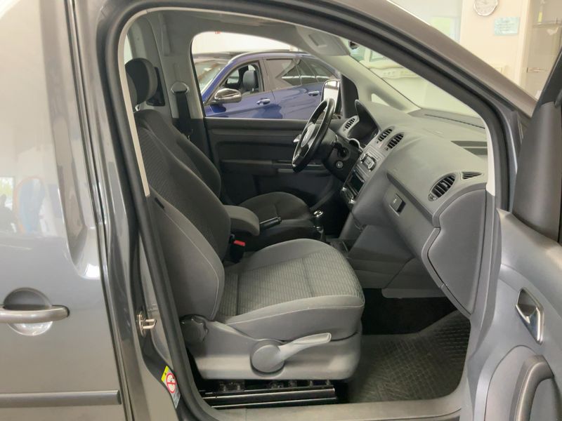 Volkswagen Caddy 2.0 TDI Maxi Comfortline 4Motion 2013 – снимка 17