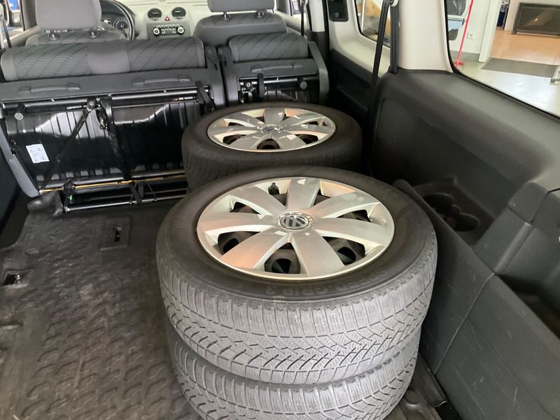 Volkswagen Caddy 2.0 TDI Maxi Comfortline 4Motion 2013 – снимка 15