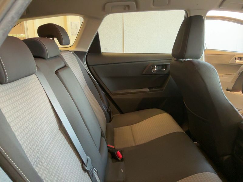 Toyota Auris Touring Sports 1.8 Hybrid Style 2018 – снимка 19