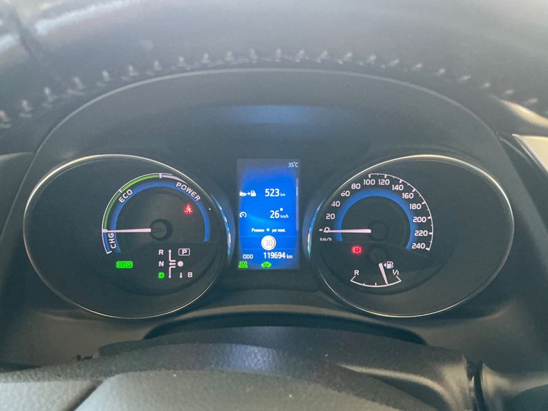 Toyota Auris Touring Sports 1.8 Hybrid Style 2018 – снимка 18