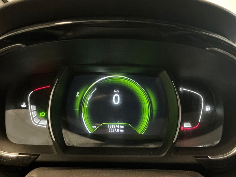 Renault Espace 1.6 dCi Energy Life 2016 – снимка 18