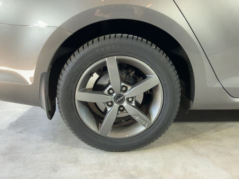 Volkswagen Golf VII 1.6 TDI Comfortline BlueMotion Tech 2015 – снимка 9