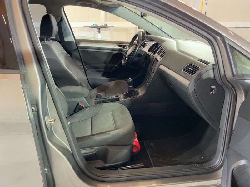 Volkswagen Golf VII 1.6 TDI Comfortline BlueMotion Tech 2015 – снимка 16