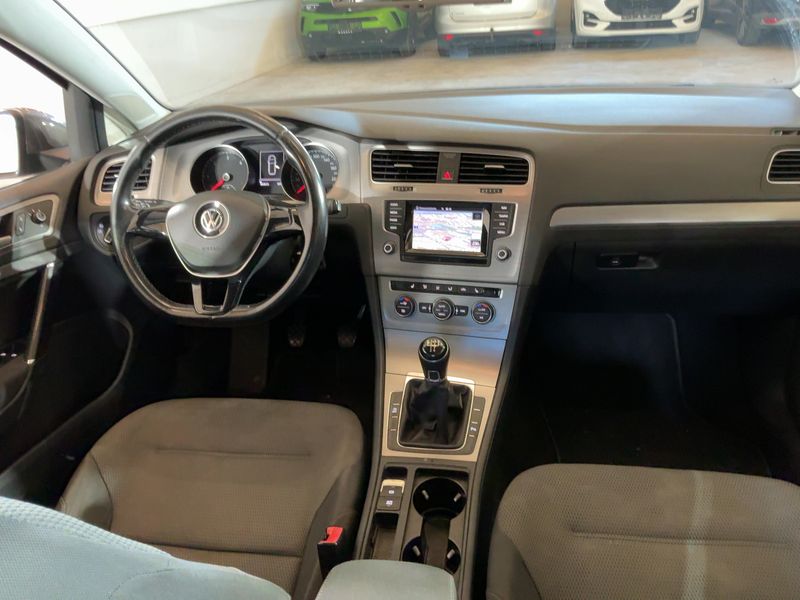 Volkswagen Golf VII 1.6 TDI Comfortline BlueMotion Tech 2015 – снимка 17