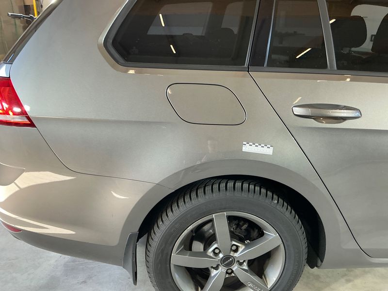 Volkswagen Golf VII 1.6 TDI Comfortline BlueMotion Tech 2015 – снимка на щета 41