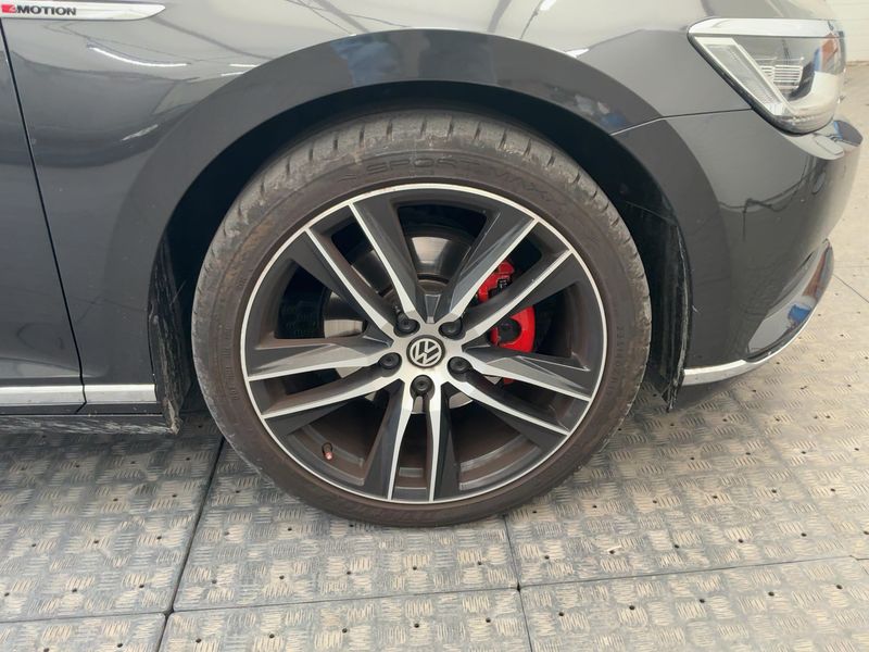 Volkswagen Passat 2.0 TDI Highline 4Motion BlueMotion Tech 2018 – снимка 11