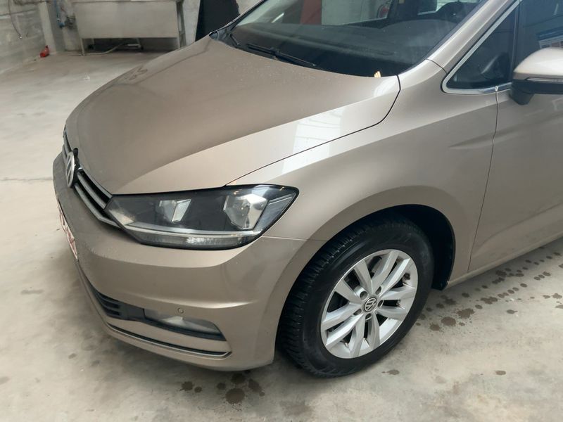 Volkswagen Touran 2.0 TDI Highline BlueMotion Tech 2016 – снимка 2