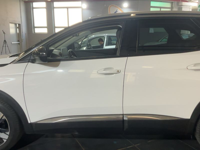 Peugeot 3008 1.5 Blue-HDi Allure 2018 – снимка 4