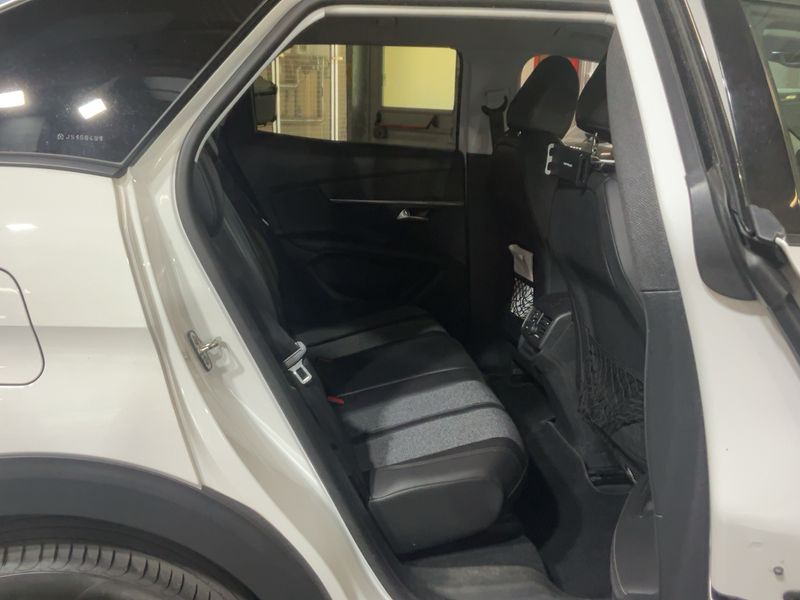 Peugeot 3008 1.5 Blue-HDi Allure 2018 – снимка 19