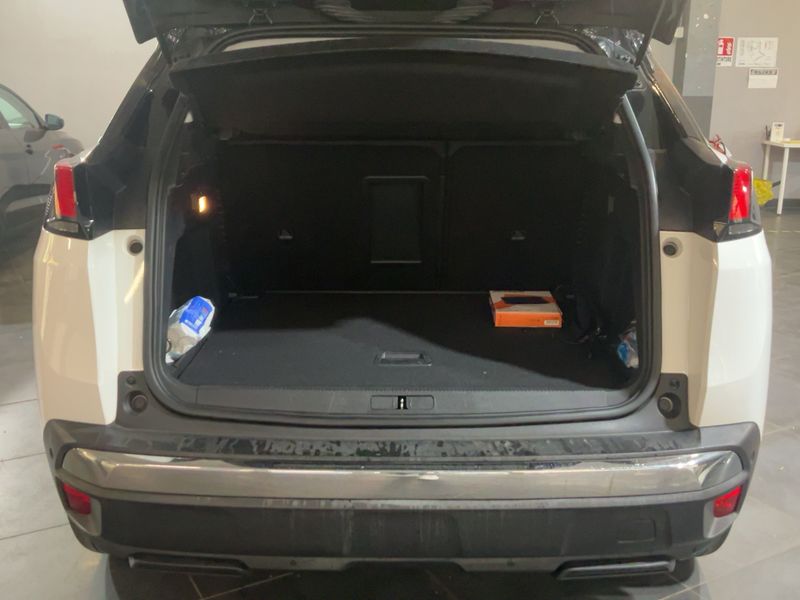 Peugeot 3008 1.5 Blue-HDi Allure 2018 – снимка 15