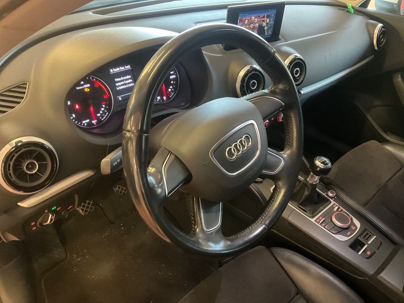 Audi A3 Sportback 1.6 TDI Admired 2015 – снимка на щета 27
