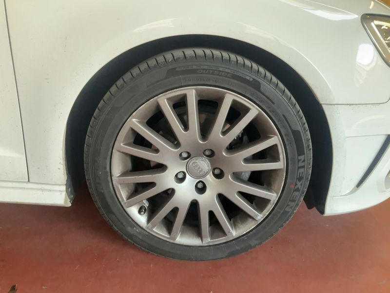 Audi A3 Sportback 1.6 TDI Admired 2015 – снимка 11