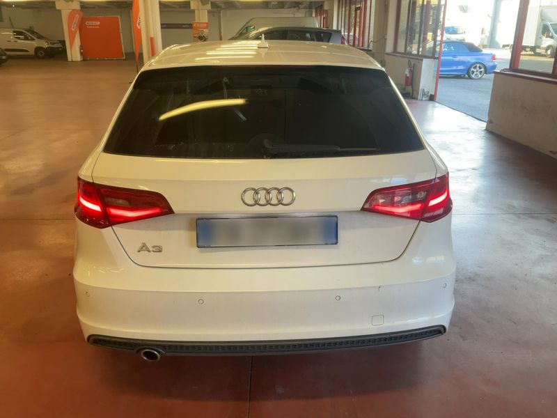 Audi A3 Sportback 1.6 TDI Admired 2015 – снимка 7