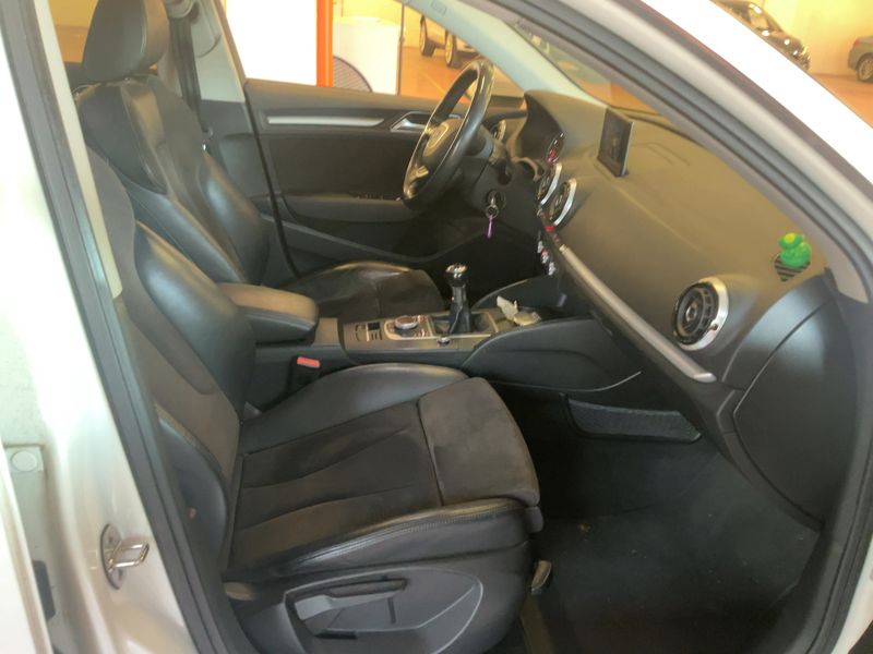 Audi A3 Sportback 1.6 TDI Admired 2015 – снимка 16