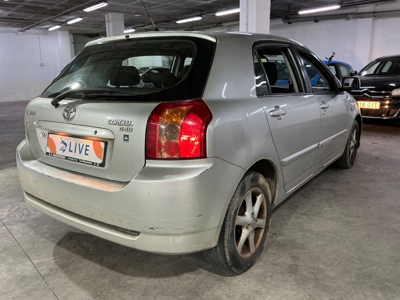 Toyota Corolla 2.0 D-4D D-Cat Sol 2005 – снимка 2