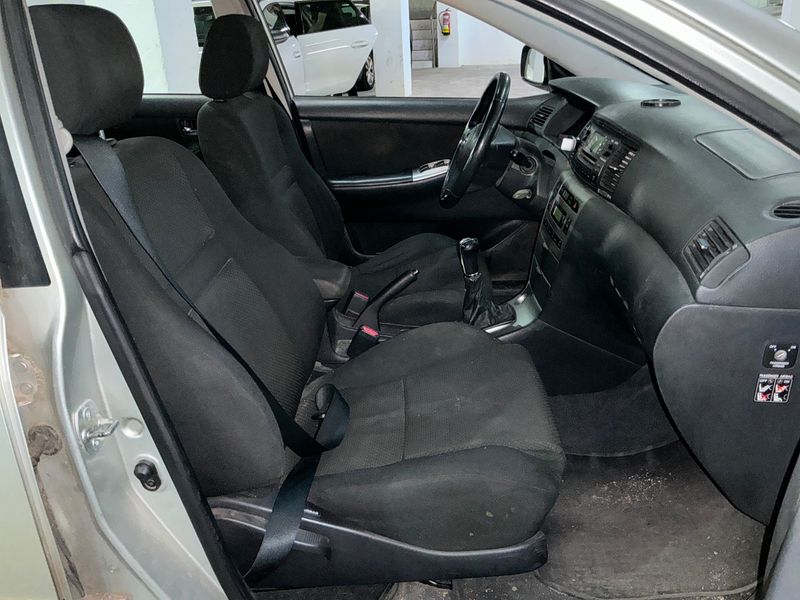 Toyota Corolla 2.0 D-4D D-Cat Sol 2005 – снимка 3