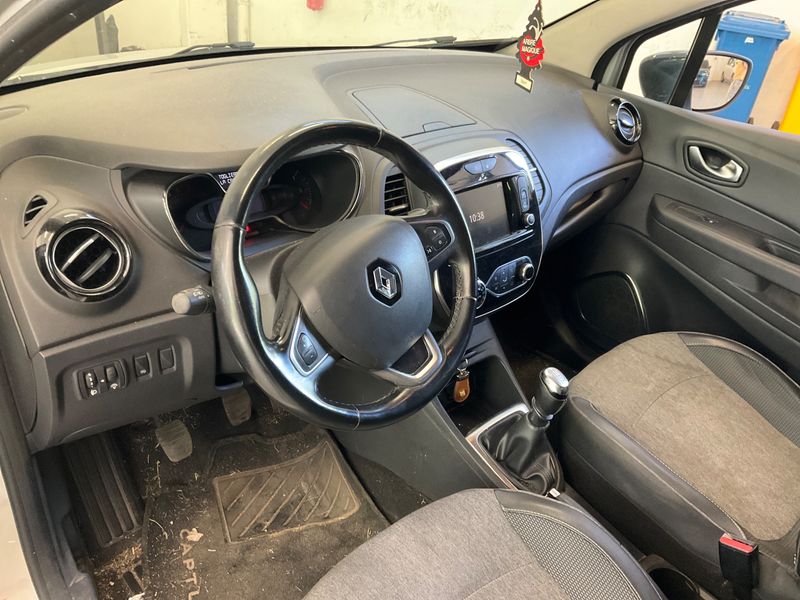 Renault Captur 1.3 TCe Sport Edition2 2019 – снимка 22