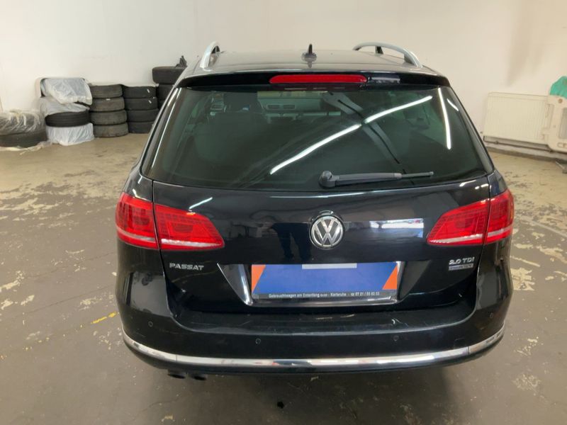 Volkswagen Passat 2.0 TDI Highline BlueMotion Tech 2012 – снимка 5