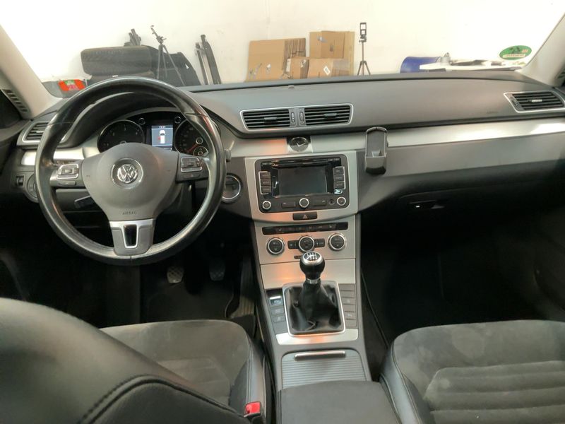 Volkswagen Passat 2.0 TDI Highline BlueMotion Tech 2012 – снимка 12